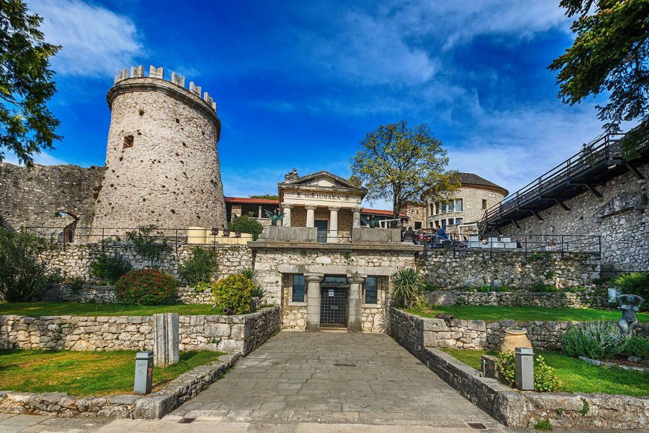 Deluxe Apartment Dora With A Private Parking, Terrace And See View Rijeka Exterior photo