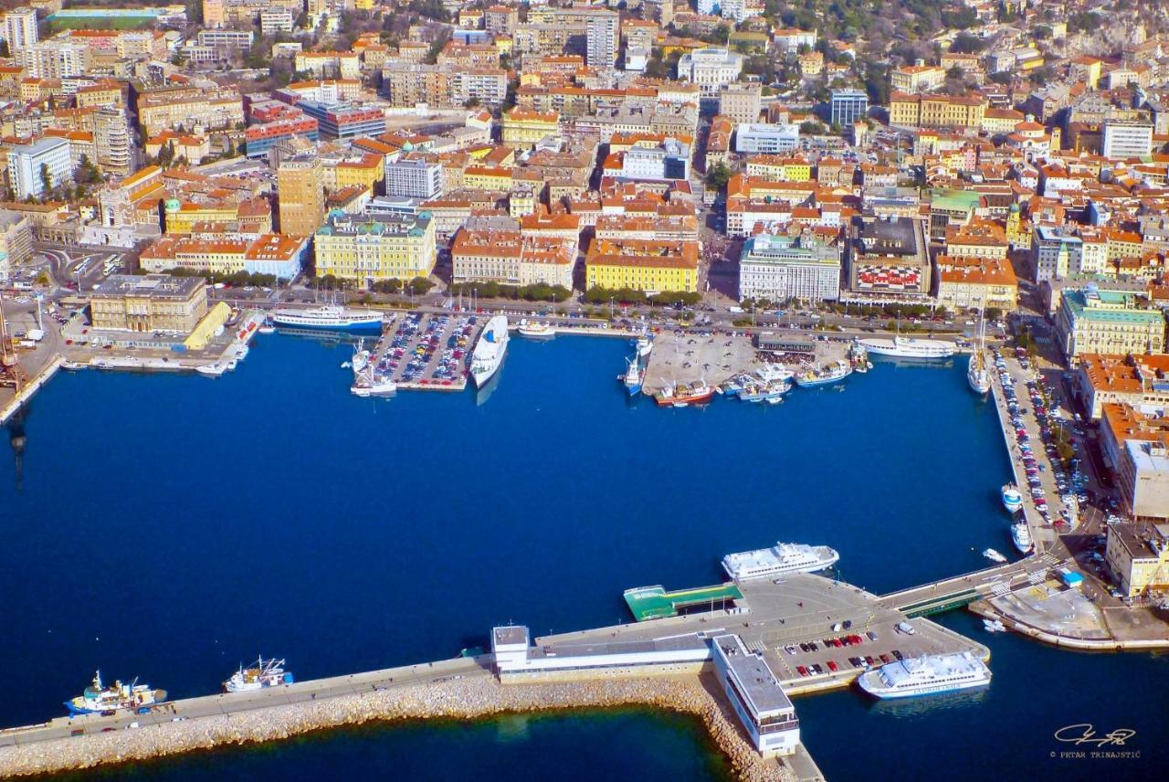 Deluxe Apartment Dora With A Private Parking, Terrace And See View Rijeka Exterior photo